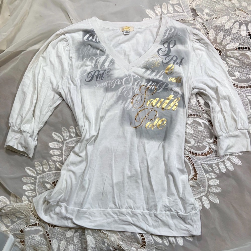 Southpole Y2K McBling White Graphic V-Neck Top Gold Foil Rhinestone 2X